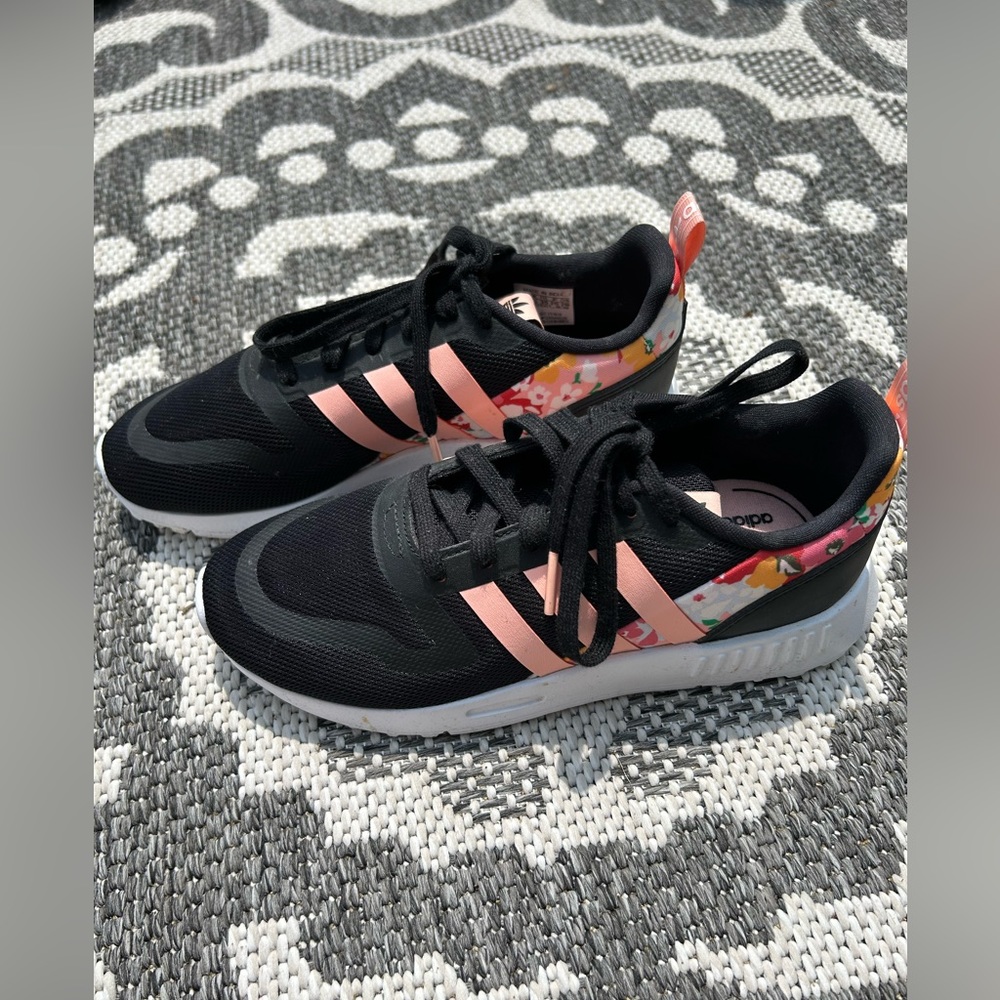adidas girls HER studio london sneakers